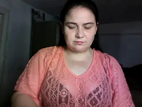 Snapshot of TammyAh chatting on 12.18.24 TammyAh online show from 12.18.24