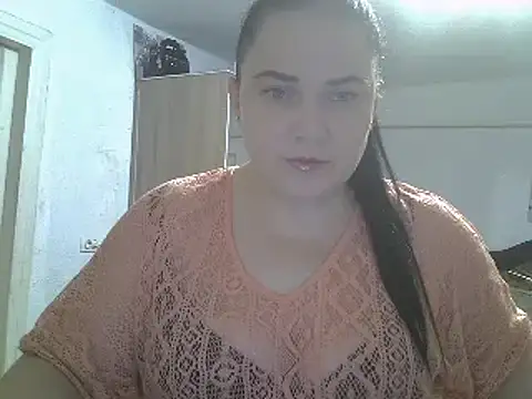 Snapshot of TammyAh chatting on 12.24.24 TammyAh online show from 12.24.24