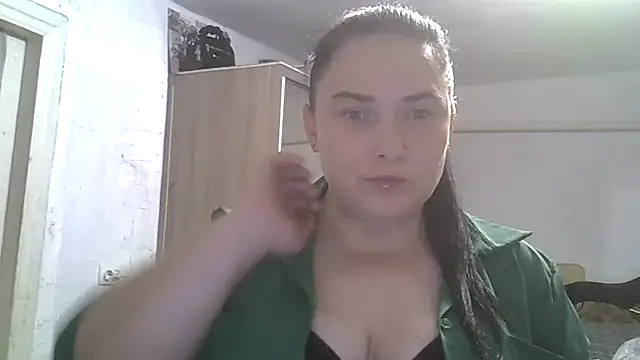 Snapshot of TammyAh chatting on 12.25.24 TammyAh online show from 12.25.24