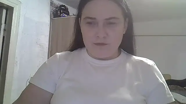 Snapshot of TammyAh chatting on 12.28.24 TammyAh online show from 12.28.24
