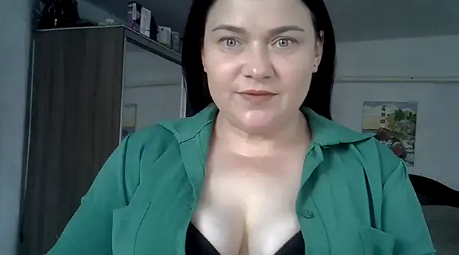 Snapshot of TammyAh chatting on 01.08.25 TammyAh online show from 01.08.25