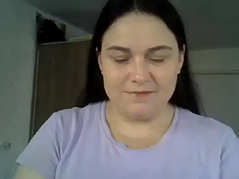 Snapshot of TammyAh chatting on 02.17.25 TammyAh online show from 02.17.25