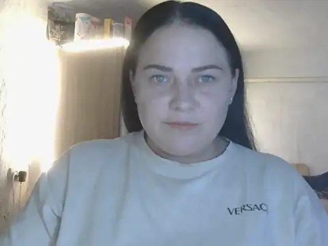 Snapshot of TammyAh chatting on 10.08.25 TammyAh online show from 10.08.25