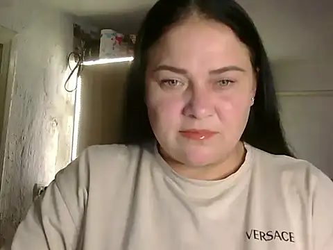 Snapshot of TammyAh chatting on 10.15.25 TammyAh online show from 10.15.25