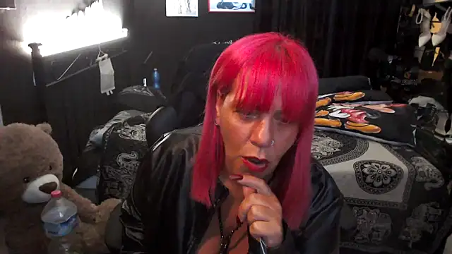 Snapshot of diavo72 chatting on 06.23.26 diavo72 online show from 06.23.26