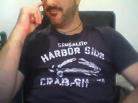 Snapshot of Italian_dark_desire chatting on 11.14.25 Italian dark desire online show from 11.14.25