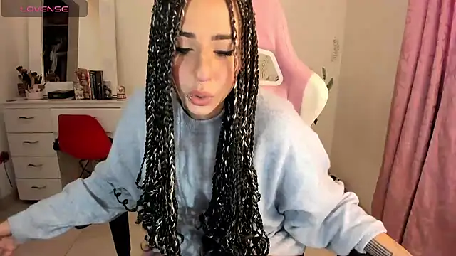 Snapshot of Fallengangel chatting on 12.18.24 Fallengangel online show from 12.18.24