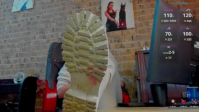 MrsVenus online show from 02.10.25