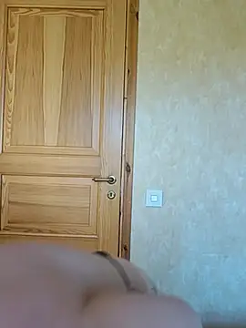 SwedishJennifer online show from 10.18.25