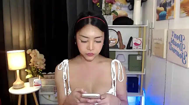 Snapshot of AsianMariaTs chatting on 01.16.25 AsianMariaTs online show from 01.16.25
