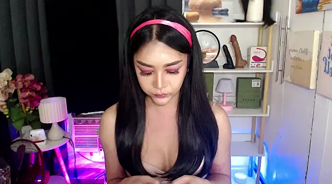 Snapshot of AsianMariaTs chatting on 01.30.25 AsianMariaTs online show from 01.30.25