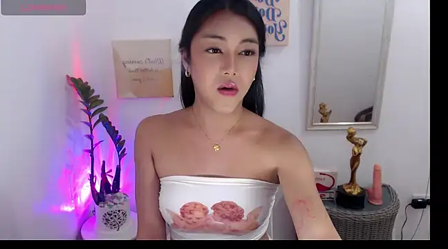 Snapshot of AsianMariaTs chatting on 03.21.25 AsianMariaTs online show from 03.21.25