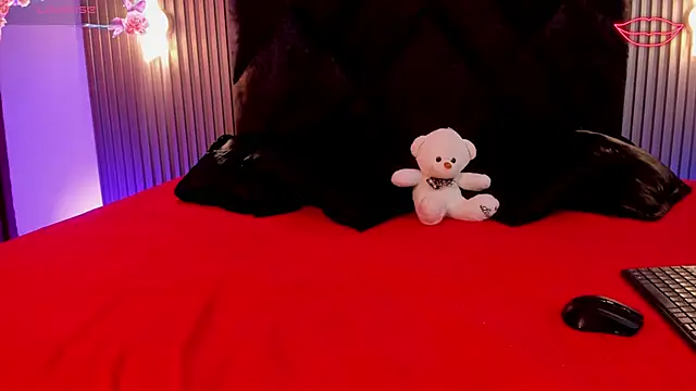 Zafira Alabi online show from 10.22.25