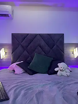 Zafira Alabi online show from 03.20.26