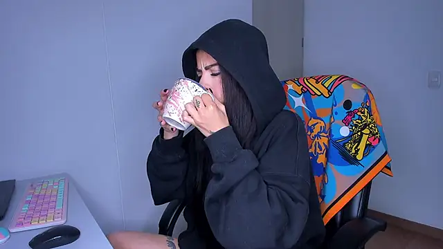 Lisegg  online show from 04.18.26