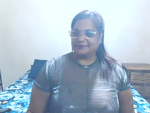 sexylax17 online show from 10.21.25