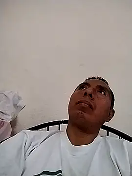 Snapshot of desnudo_Sexoxo chatting on 03.17.25 desnudo Sexoxo online show from 03.17.25