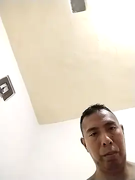 Snapshot of desnudo_Sexoxo chatting on 10.31.25 desnudo Sexoxo online show from 10.31.25