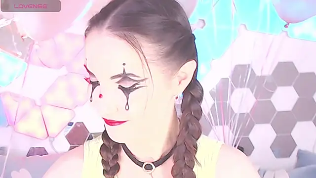 LexiKiss online show from 01.11.25