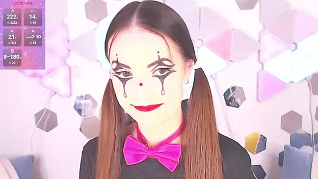 LexiKiss online show from 10.04.25