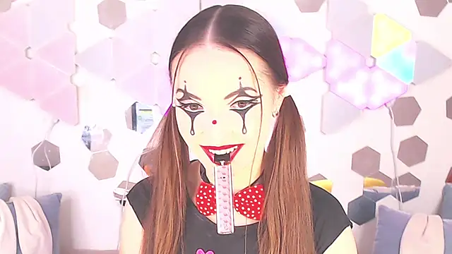 LexiKiss online show from 10.25.25