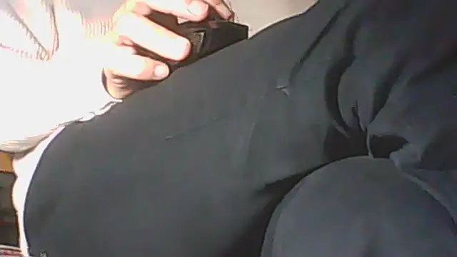 Snapshot of Moro_ra chatting on 10.13.25 Moro ra online show from 10.13.25