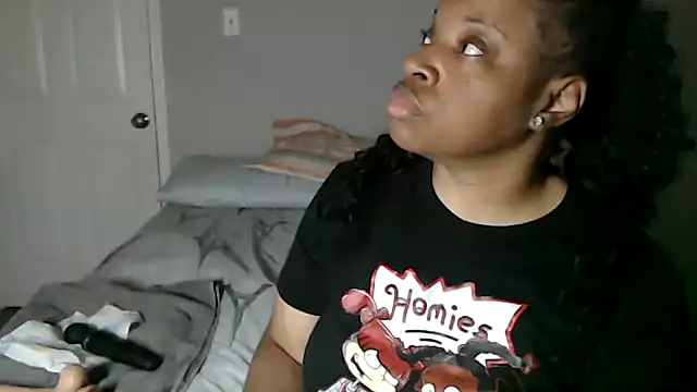 Sexymona1218 online show from 10.28.25