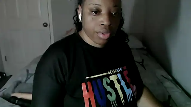 Sexymona1218 online show from 10.29.25