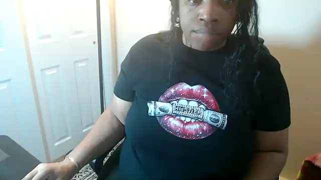 Sexymona1218 online show from 03.23.26