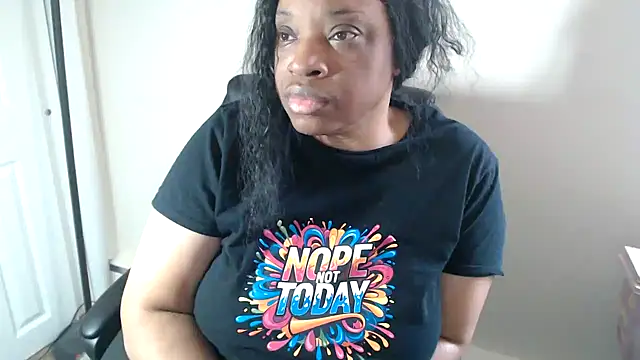 Sexymona1218 online show from 04.13.26