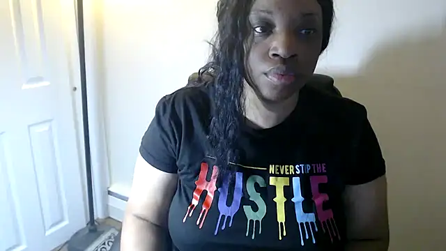 Sexymona1218 online show from 04.18.26