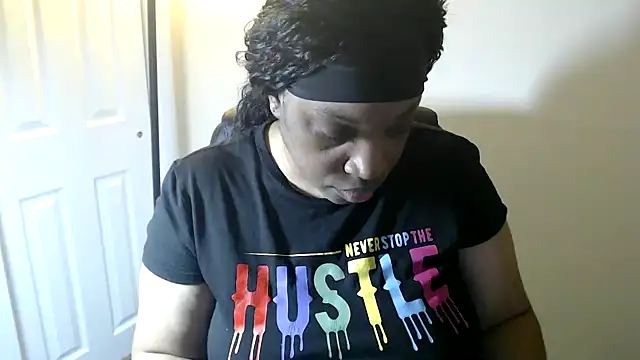 Sexymona1218 online show from 04.21.26