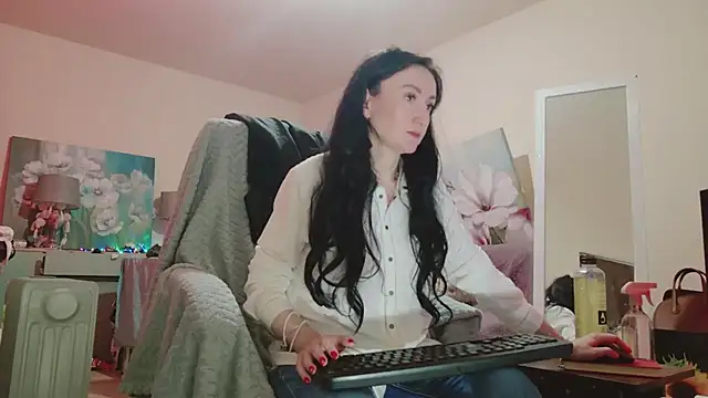 Snapshot of lara_heaven chatting on 02.08.26 lara heaven online show from 02.08.26