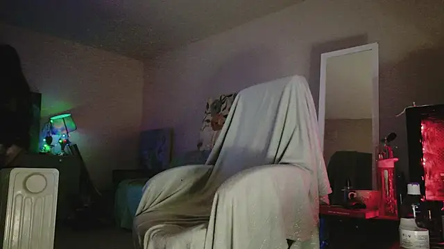 Snapshot of lara_heaven chatting on 03.29.26 lara heaven online show from 03.29.26