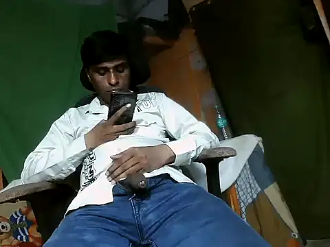 desiboy1101 online show from 10.28.25