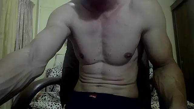 Snapshot of SexyMuscled chatting on 09.16.25 SexyMuscled online show from 09.16.25