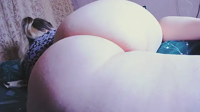 Snapshot of nast-yy chatting on 02.15.25 nast-yy online show from 02.15.25