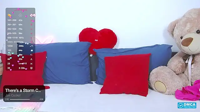 Snapshot of -Lorik- chatting on 11.16.25 -Lorik- online show from 11.16.25