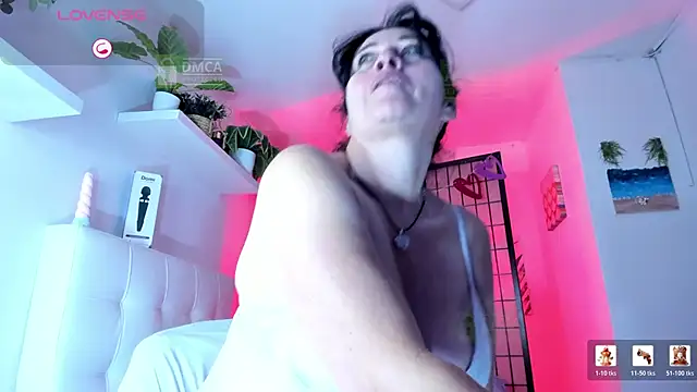 LADY HELLEN online show from 02.16.26