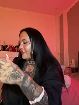  MelinaCurves  online show from 04.16.26