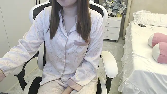 Snapshot of Hanako_love chatting on 02.24.25 Hanako love online show from 02.24.25