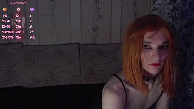 Snapshot of kisasuka chatting on 10.30.25 kisasuka online show from 10.30.25