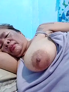 Snapshot of sexylizzy4u chatting on 10.14.25 sexylizzy4u online show from 10.14.25