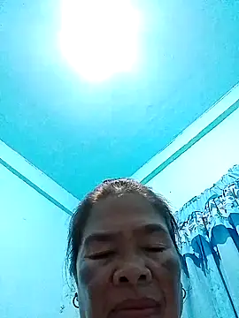 Snapshot of sexylizzy4u chatting on 10.30.25 sexylizzy4u online show from 10.30.25