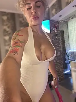 Hotnessi online show from 12.22.24