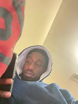 Snapshot of SkinnymanwithBbc chatting on 02.13.25 SkinnymanwithBbc online show from 02.13.25