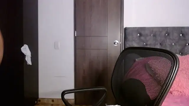 ZAHI WILLX online show from 01.05.26