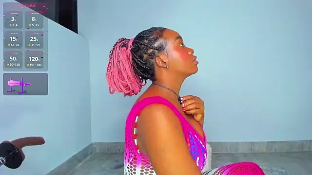 Sofi Smiley online show from 04.11.26