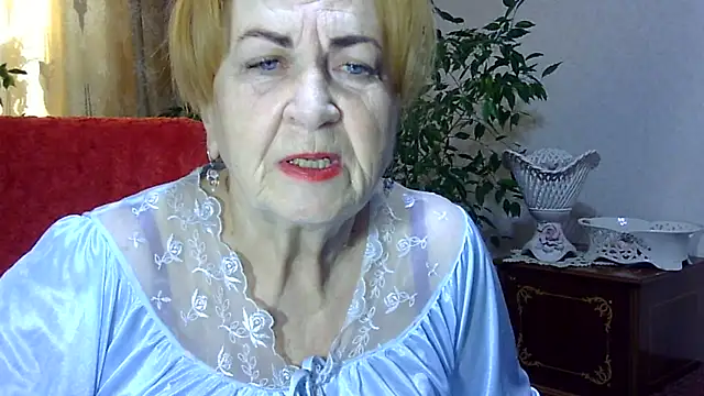 Snapshot of Emma52610 chatting on 12.21.24 Emma52610 online show from 12.21.24