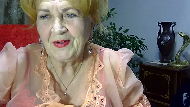 Snapshot of Emma52610 chatting on 01.26.25 Emma52610 online show from 01.26.25